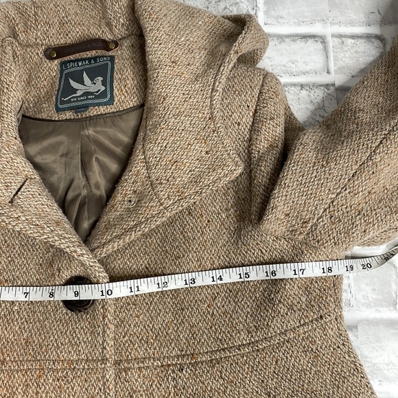 I. Spiewak & Sons women’s brown wool button down coat with hood and two pockets - Picture 11 of 15